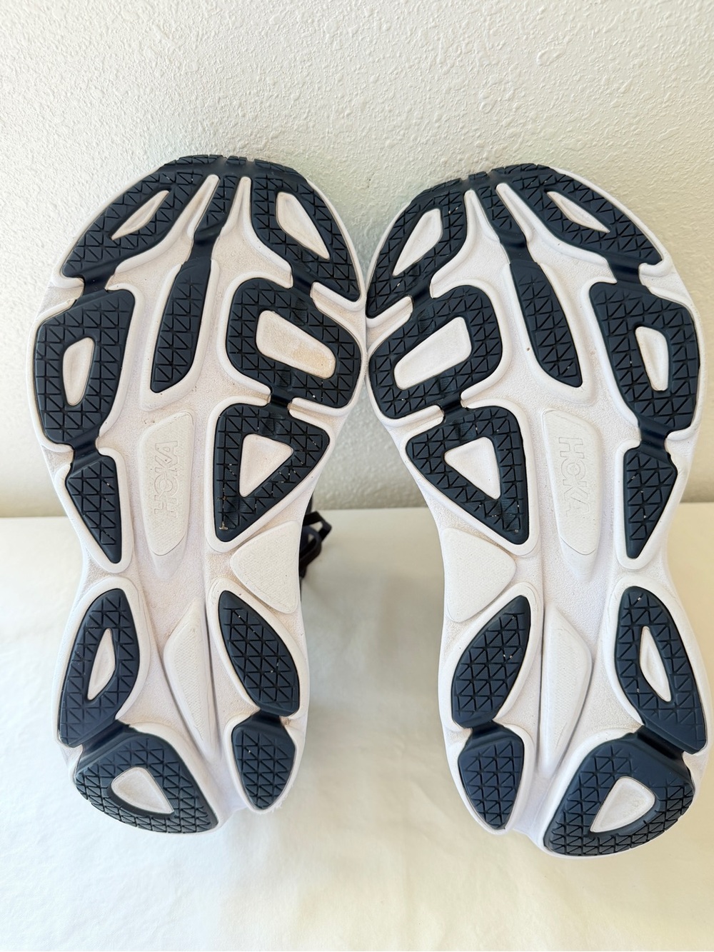 HOKA Bondi 8 in Outer space/Bellwether Blue Woman’s9 - Picture 6 of 9